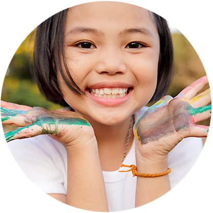 What are the benefits of early orthodontic evaluation?